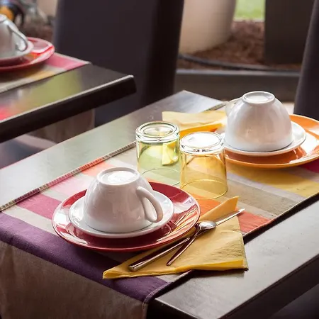 Hotel Cote Patio Nîmes