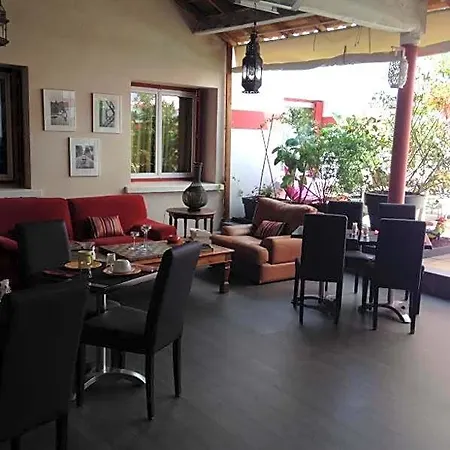 Hotel Cote Patio Nîmes