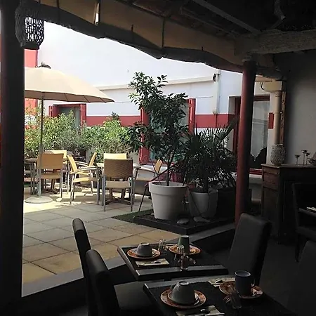 Cote Patio Hotel Nîmes