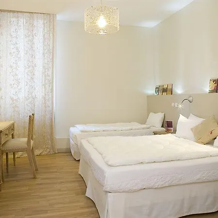 Cote Patio Hotel 3*
