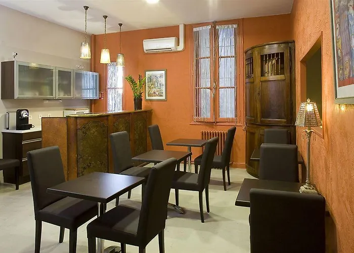 Hotell Cote Patio 3*